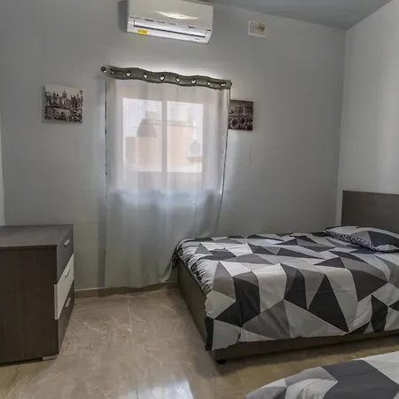 Luxurious Beach Apartment Birżebbuġa Exterior foto